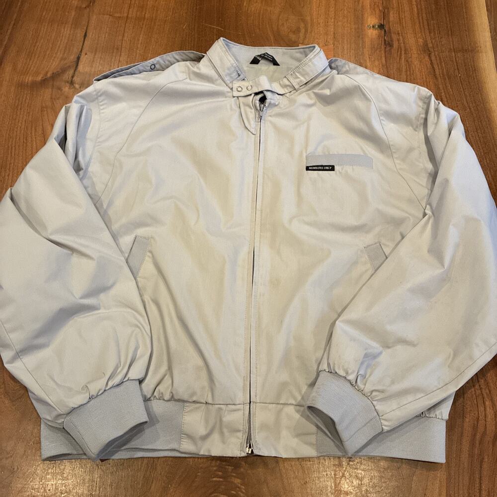 Vintage Members Only Jacket Mens L Gray Bomber Full Zip Lined Hong Kong 80s